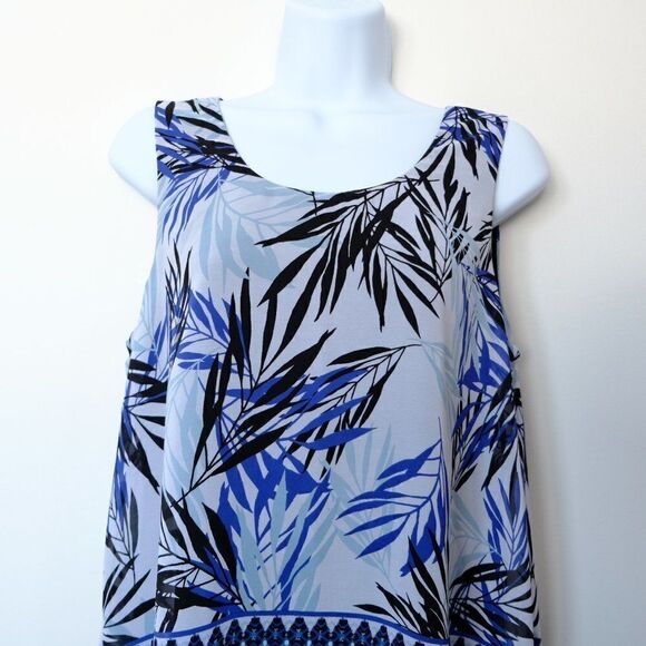 Tradition Sleeveless Dress   - Picture 9 of 11